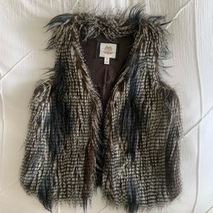 Esley faux fur vest
